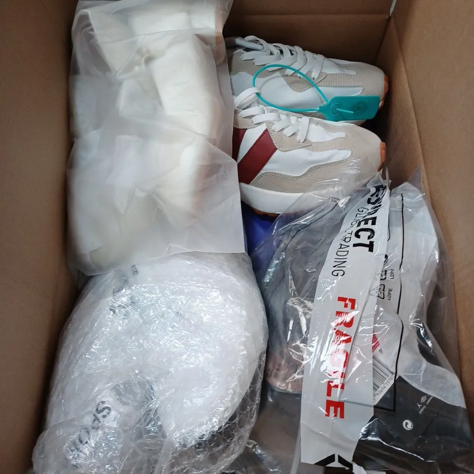 BOX TO CONTAIN APPROX 14 X PAIRS OF ASSORTED SHOES, BRANDS INCLUDE TOPSHOP, DOROTHY PERKINS ETC 