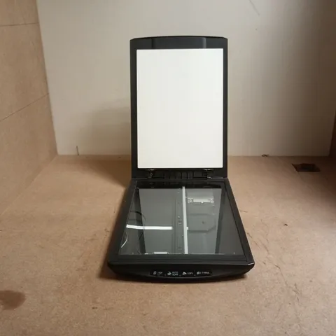 CANON CANOSCAN LIDE 110 SCANNER