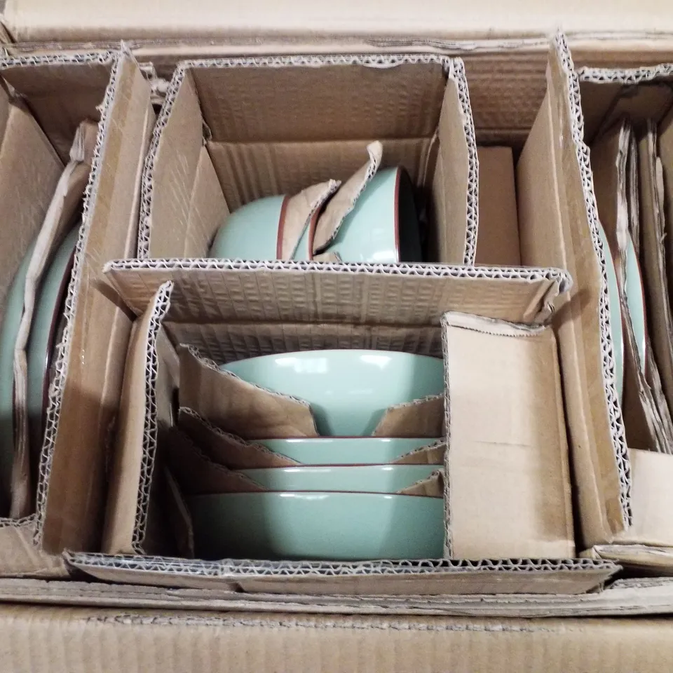 BOXED VANCASSO STONEWARE DINNERWARE - SET OF 16