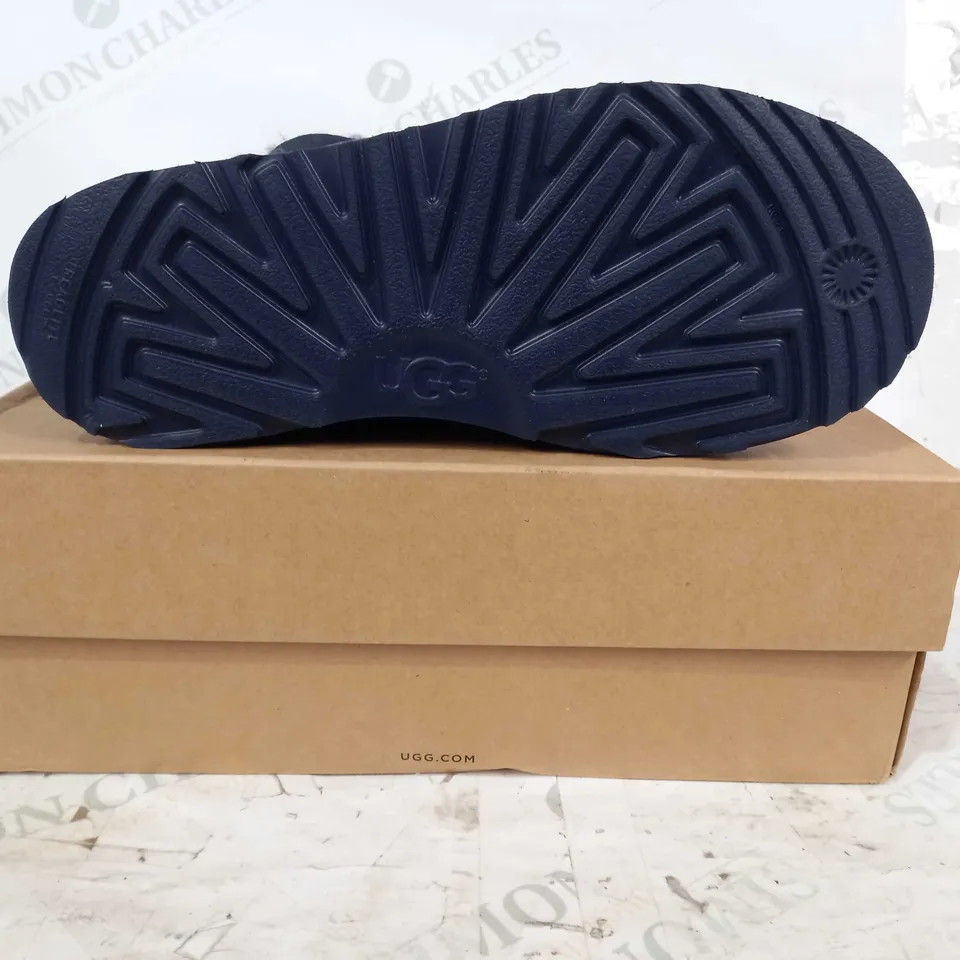 BOXED PAIR OF UGG CLASSIC CUFF MINI SHOES IN BLUE UK SIZE 4.5