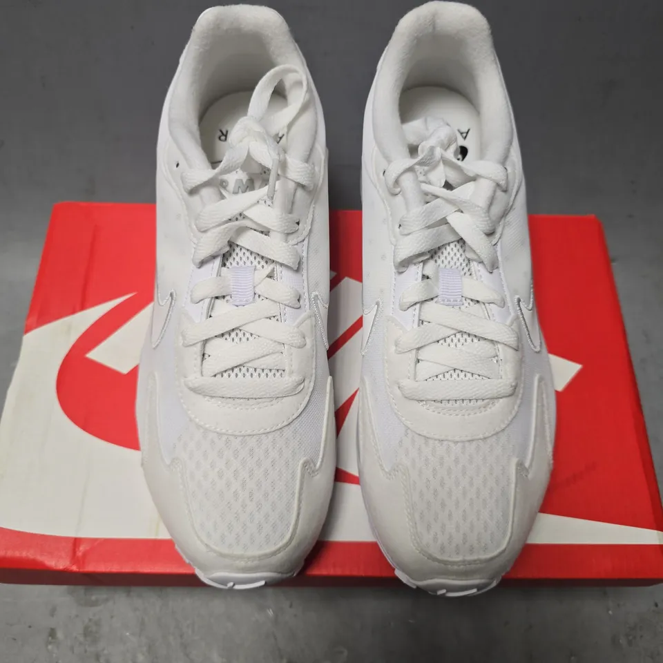BOXED NIKE AIR MAX SOLO SIZE 6