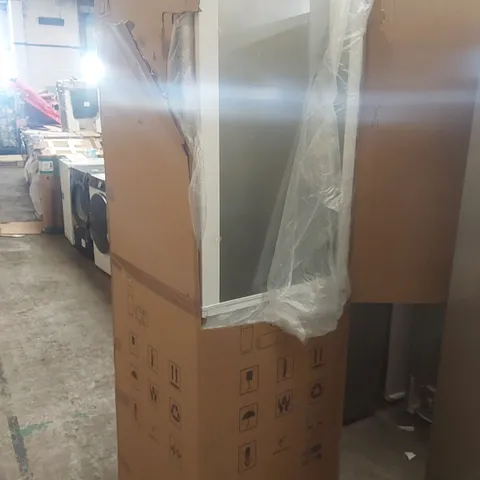 HOTPOINT 50/50 INTEGRATED FRIDGE FREEZER -HPKS1262B4UK