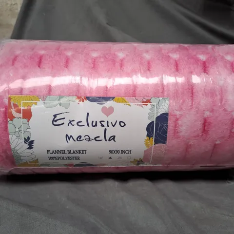 EXCLUSIVE MEACLA FLANNEL BLANKET - PINK - 90" X 90"