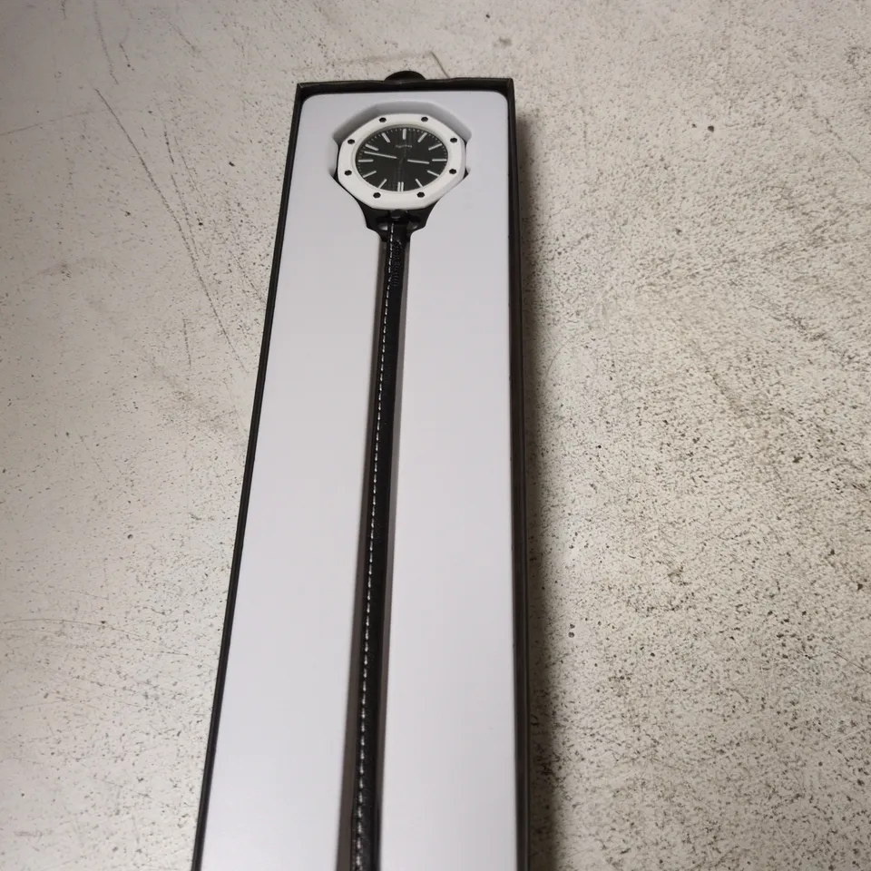 REGALPOP TRENDY FASHION WATCH – BLACK DIAL, WHITE BEZEL, LEATHER STRAP