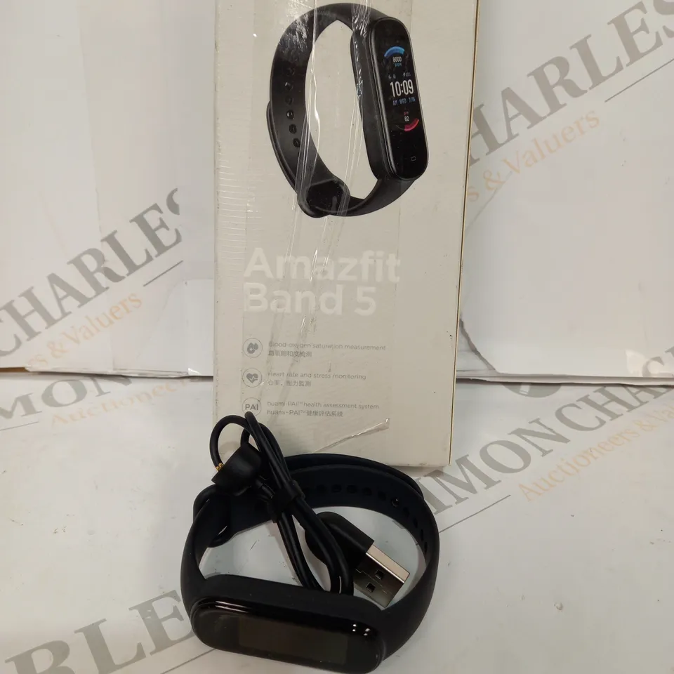 BOXED AMAZFIT BAND 5 SMART BAND/FITNESS TRACKERS WITH VOICE ASSISTANT 