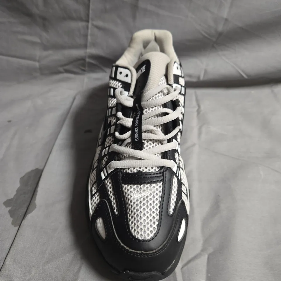 UNBOXED PAIR OF NIKE P-6000 TRAINERS - UK SIZE 8 