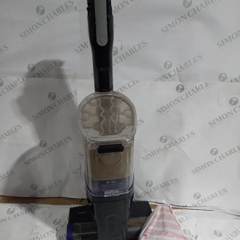 BOXED SHARK ANTI HAIR WRAP CORDLESS PET VACUUM CLEANER IZ202UKT