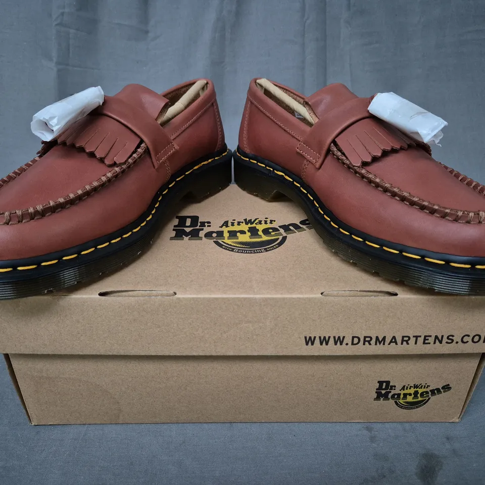 BOXED PAIR OF DR MARTENS ADRIAN YS LOAFERS IN TAN UK SIZE 7