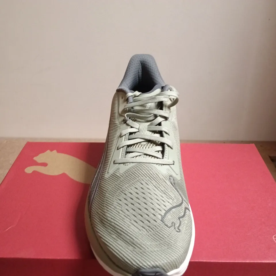 BOXED PAIR OF PUMA DARTER PRO LUX ARMY TRAINERS – COOL DARK GRAY SNEAKERS - UK 12
