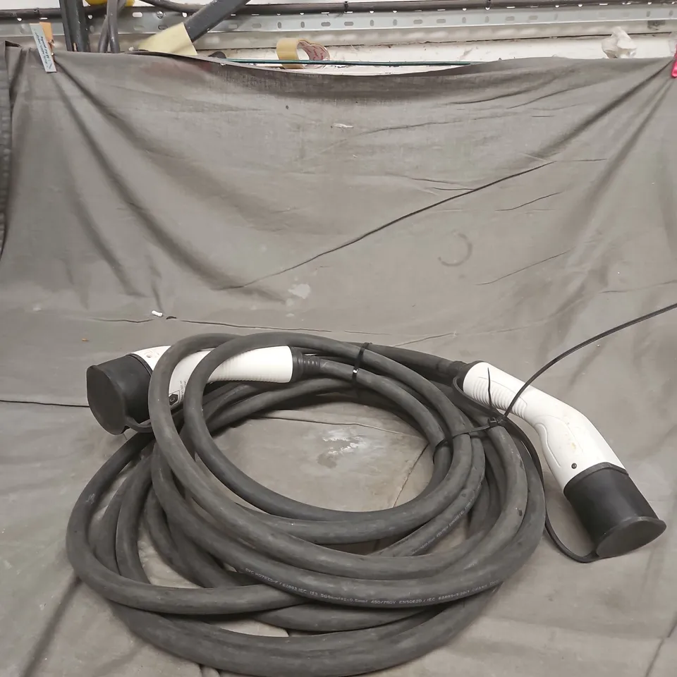 ELECTRIC VEHICLE CHARGING CABLE