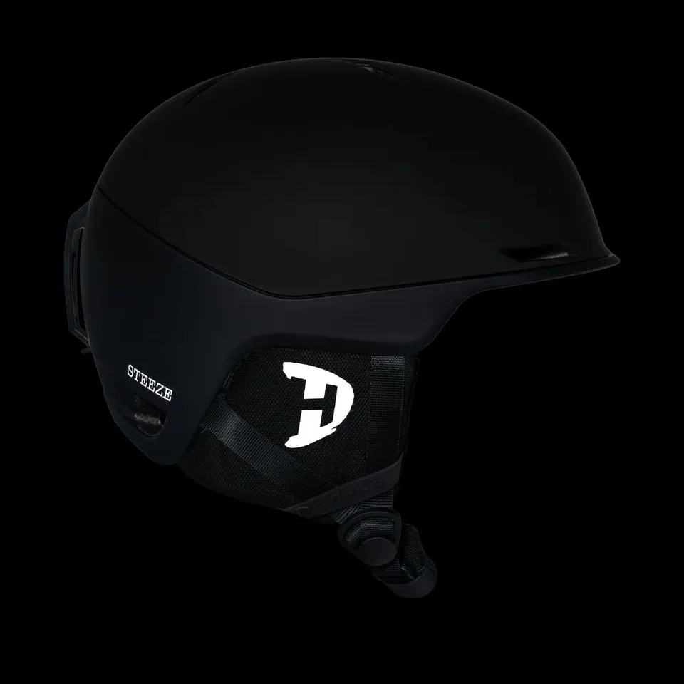 BOXED DAYTONA STEEZE SNOWBOARD HELMET - ADJUSTABLE HELMET FOR MEN, WOMEN & YOUTH - DULL BLACK FINISH SIZE LARGE