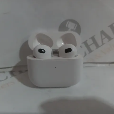 APPLE AIRPODS 3RD GENERATION