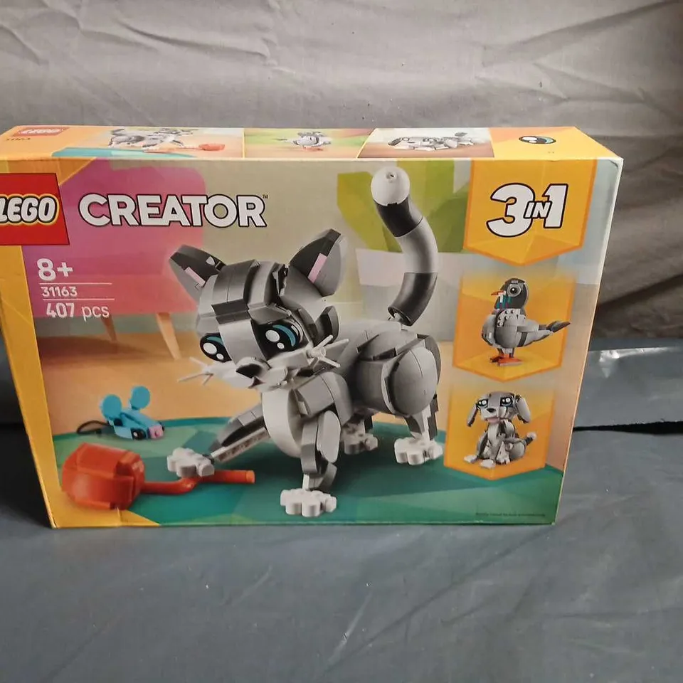 LEGO CREATOR 3-IN-1 DOG BUILD – BOXED SET, 407 PIECES (AGES 8+)