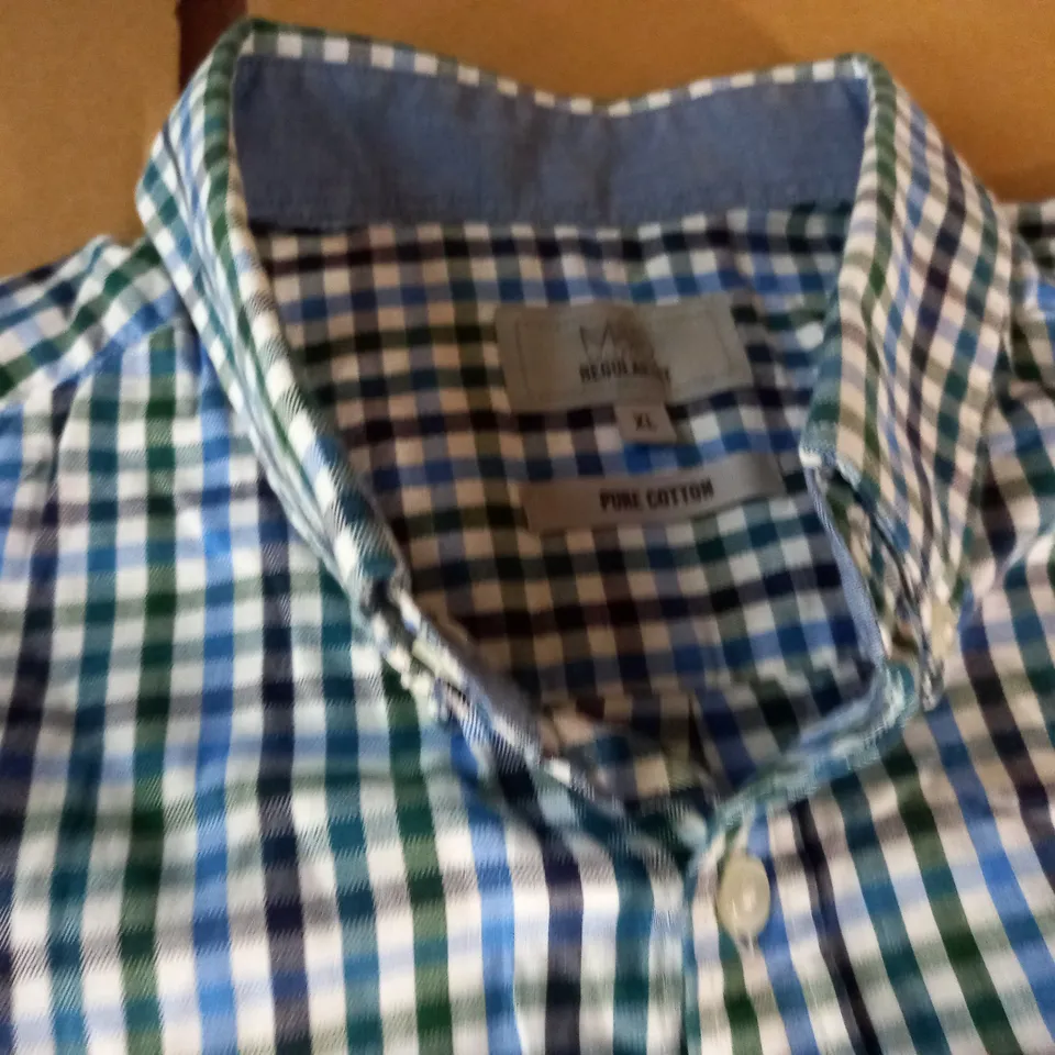 M&S REGULAR FIT SHIRT - XL