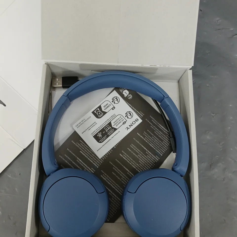 SONY WH-CH520 HEADPHONES 