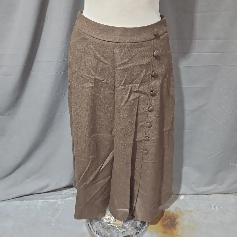 HOUSE OF BRUAR LADIES' FLANNEL BUTTON SWINF SKIRT - TAWNY BROWN, UK SIZE 10