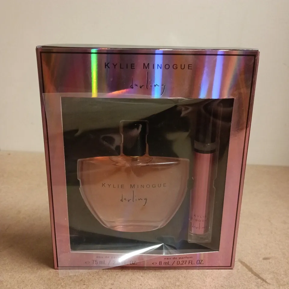 KYLIE MINOGUE DARLING GIFT SET – EAU DE PARFUM 75 ML & TRAVEL-SIZE ITEM