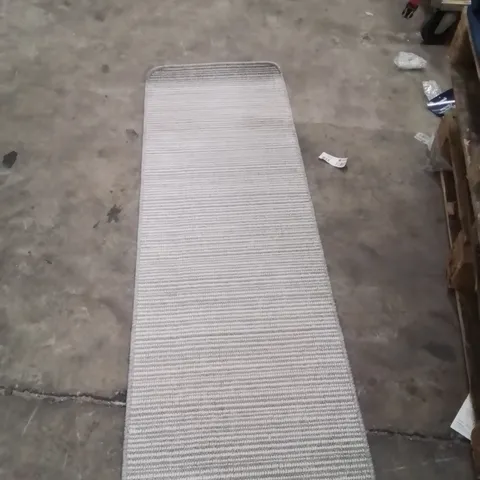 QUALITY DESIGNER AREA RUG - APPROXIMATELY 150X50CM