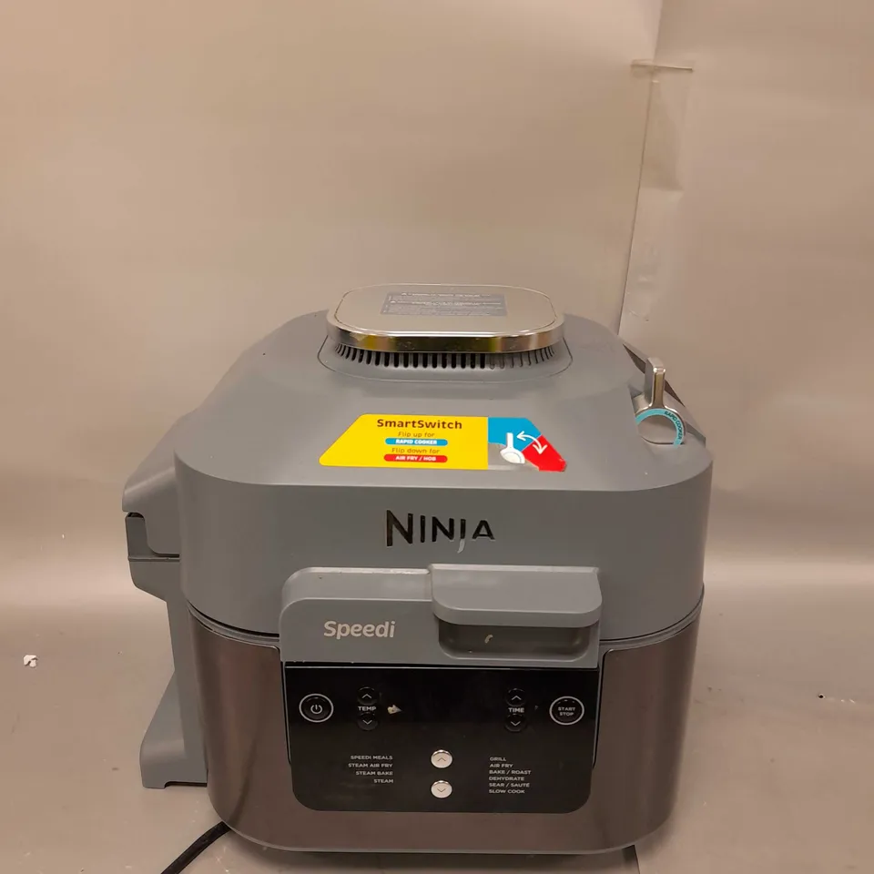 BOXED NINJA SPEEDI 10-IN-1 5.7L RAPID-COOKER & AIR FRYER ON400UK