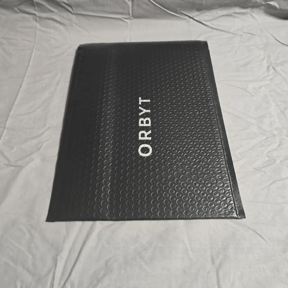 APPROXIMATELY 200 ORBYT BUBBLE MAILER ENVELOPE – BLACK