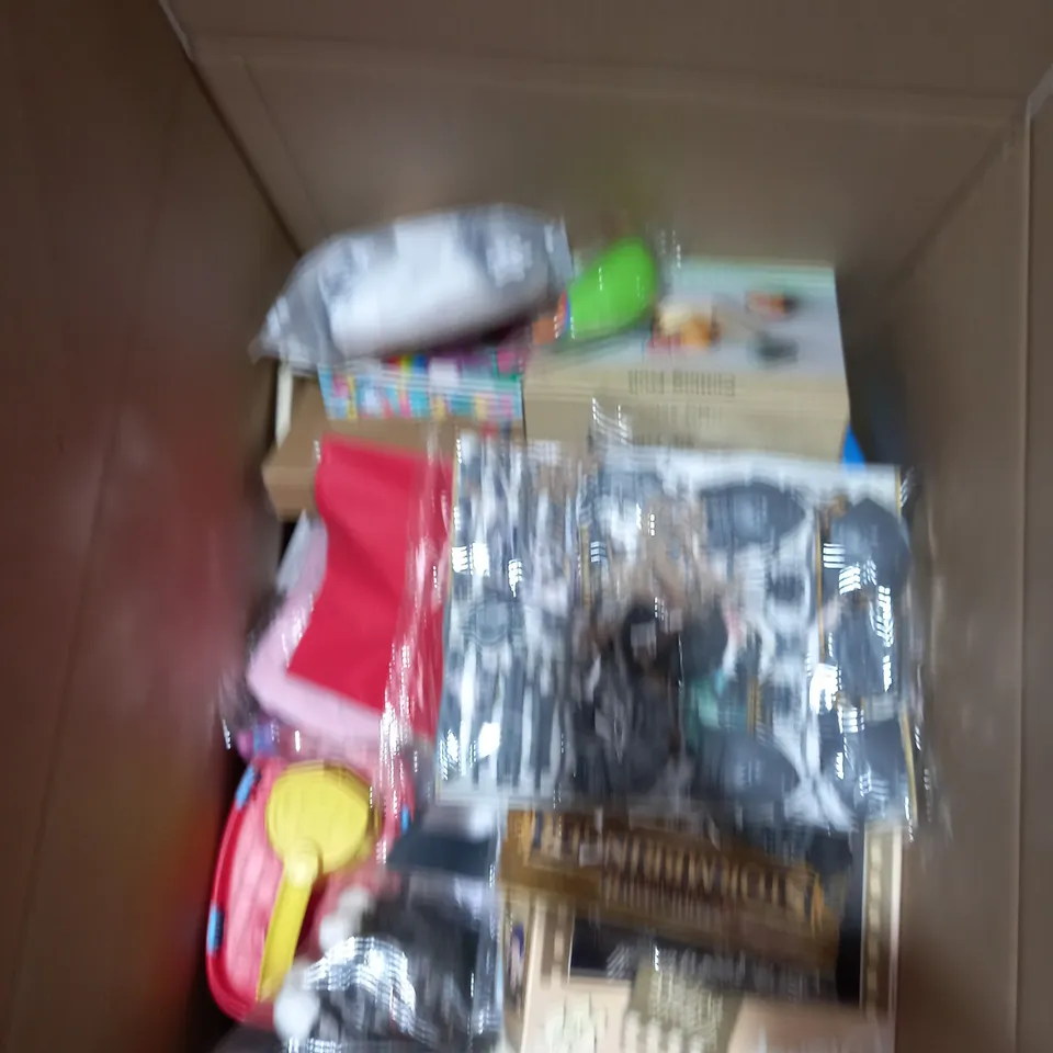 BOX OF ASSORTED TOYS TO INCLUDE TEDDIES, BOOKS, WRAPPING PAPER ETC 