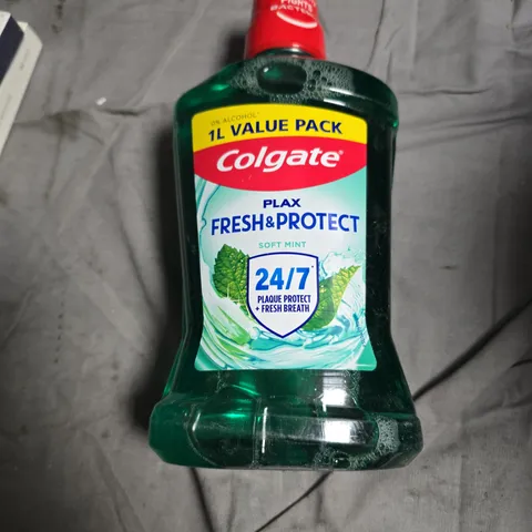 APPROXIMATELY 12 ASSORTED HEALTH AND BEAUTY PRODUCTS INCLUDING CPLGATE MOUTH WASH , NAIL ON FALSE NAILS AND EAR CLEANER WITH CAMERA 