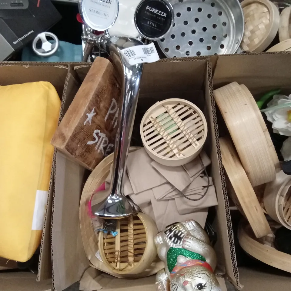 PALLET OF ASSORTED CATERING SUPPLIES AND RESTERAUNT DECOR ITEMS