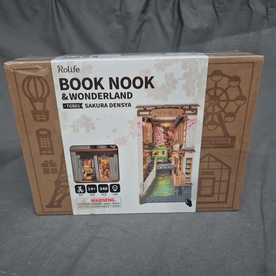 ROLIFE BOOK NOOK & WONDERLAND SAKURA DENSYA 