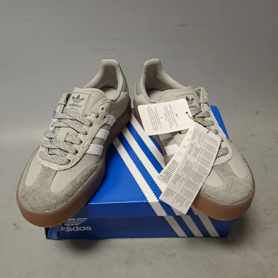 BOXED PAIR OF ADIDAS SAMBA TRAINERS IN GREY SIZE 4