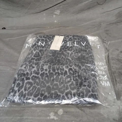 MINT VELVET WOMEN’S GREY LEOPARD PRINT BARREL LEG JEANS – UK 12S