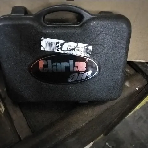 BOXED CLARKE CSG1C AIR STAPLE GUN