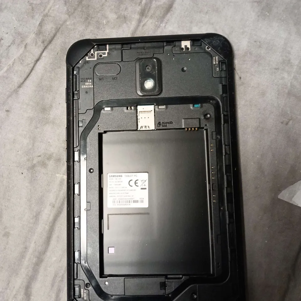 SAMSUNG TABLET PC SM-T395, 16GB, BLACK – FRONT GLASS CRACKED