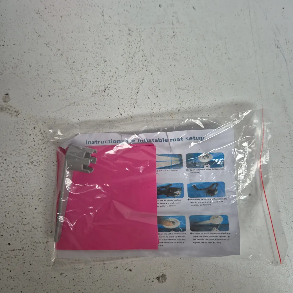 INFLATABLE CAMPING MAT WITH ACCESSORIES – PACKAGED, WITH INSTRUCTION SHEET