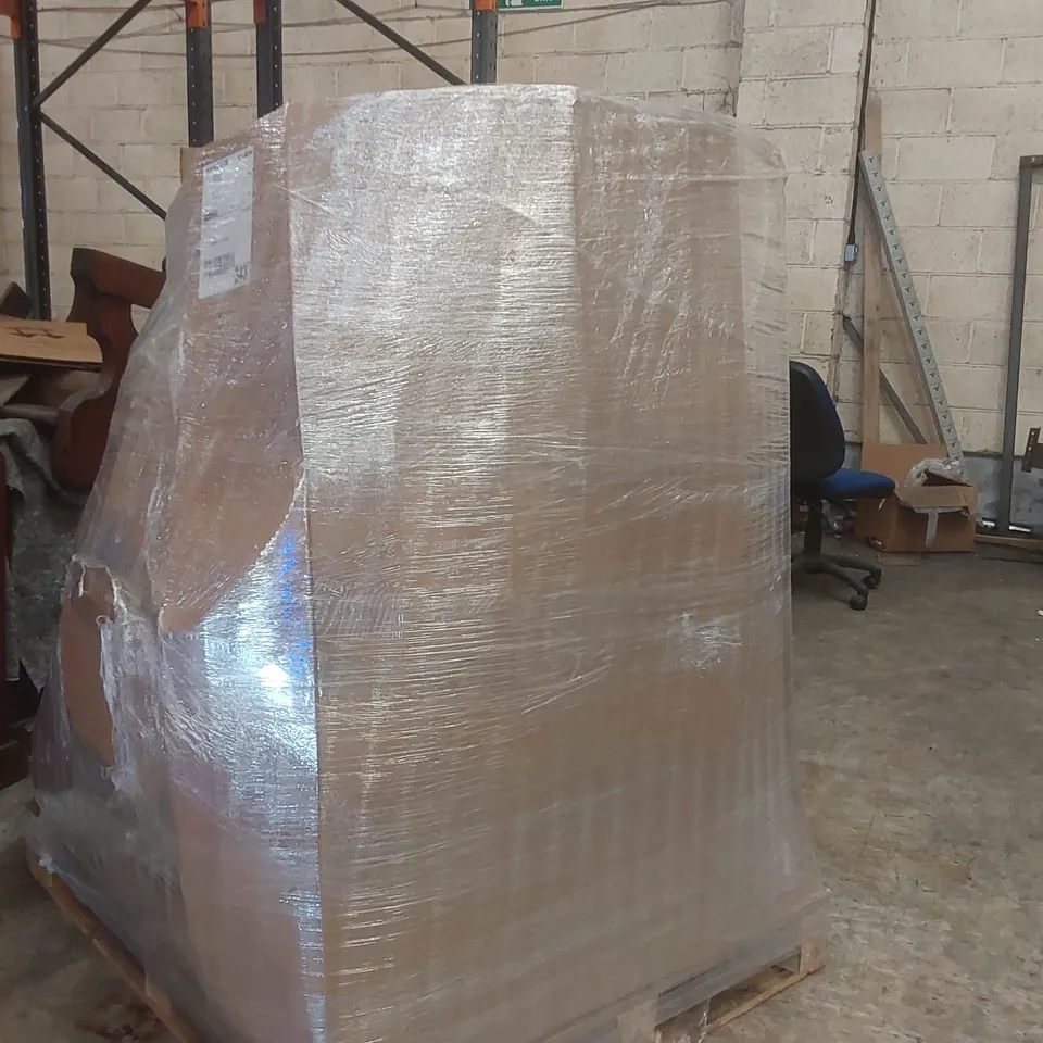 PALLET CONTAINING APPROXIMATELY 475x BRAND NEW ASSORTED DESIGNER CLOTHING ITEMS INCLUDING: JD WILLIAMS SHOES, TOPS, DRESSES ECT