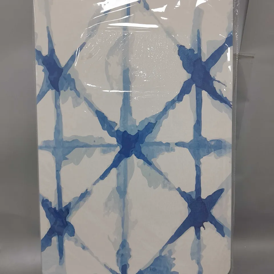 SUPER ABSORBENT GEOMETRIC PATTERN DIATOMACEOUS EARTH BATH MAT