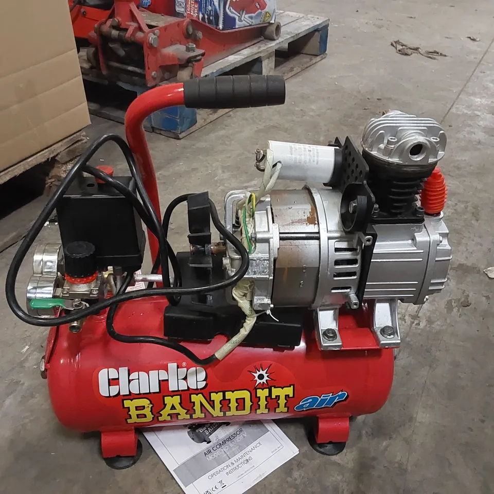 CLARKE BANDIT V 4.2CFM 8 LITRE 1HP AIR COMPRESSOR (230V)