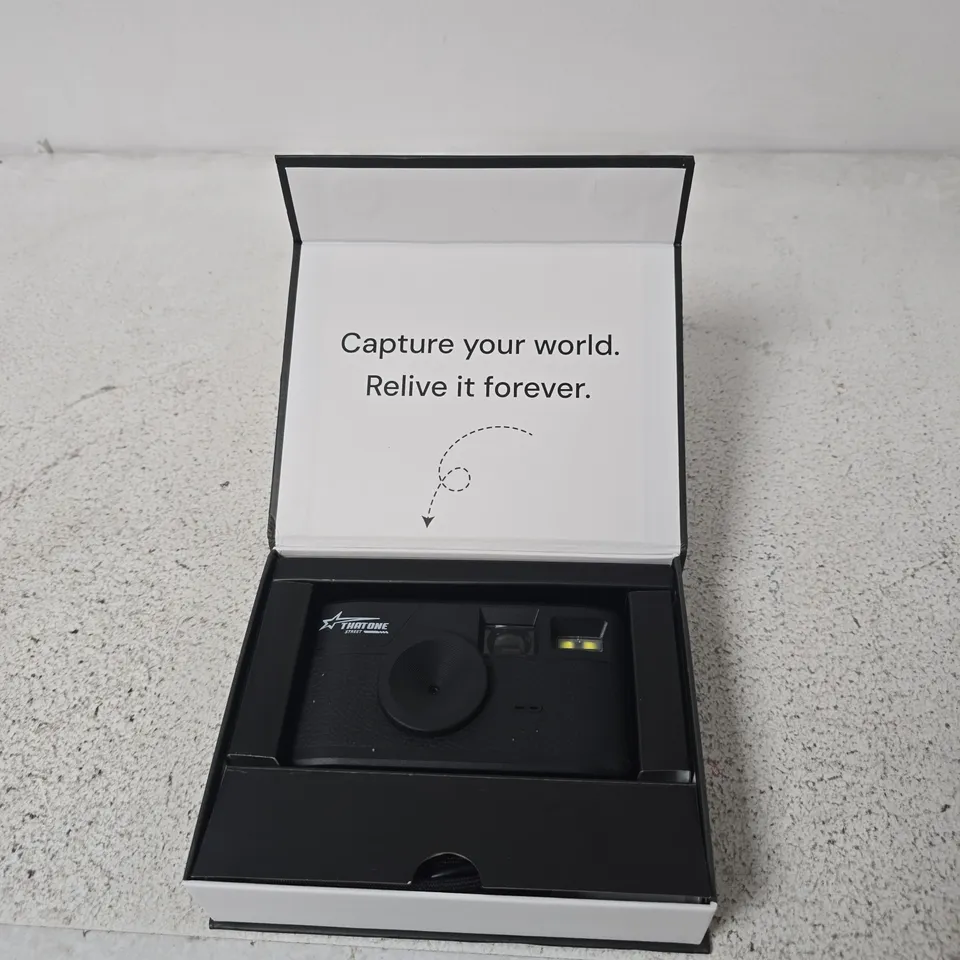 THATONE STREET DIGITAL CAMERA – BLACK 