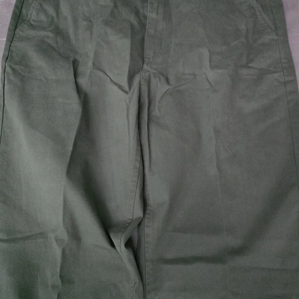 RAGING BULL CLASSIC CHINO TROUSERS IN KHAKI SIZE 40R