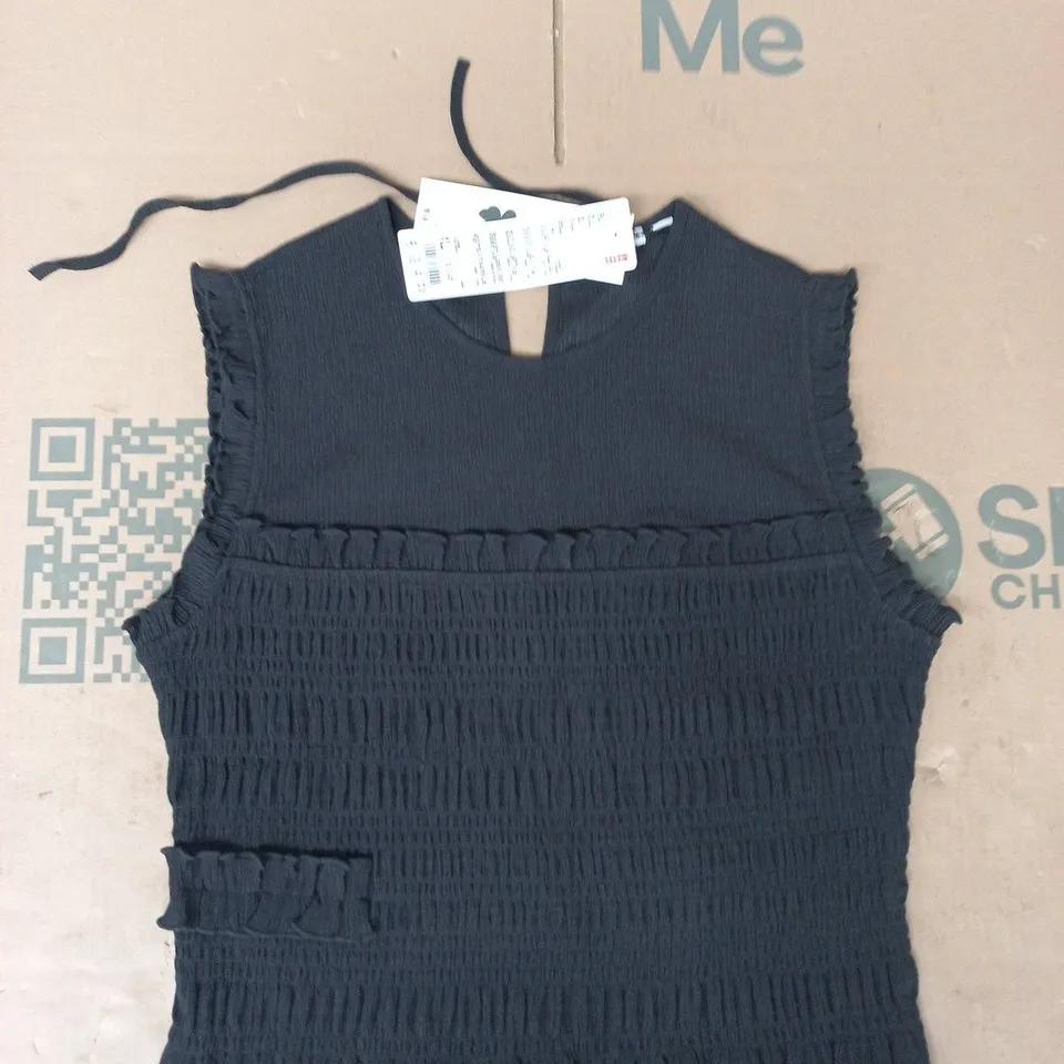 UNIQLO WOMENS SHIRRED SLEEVELESS TOP IN BLACK SIZE XL