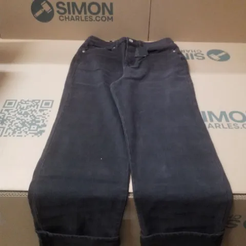 BOX CONTAINING APPROXIMATELY 12 BRAND NEW SIMPLY BE BLACK TURN UP JEANS - SIZE 10
