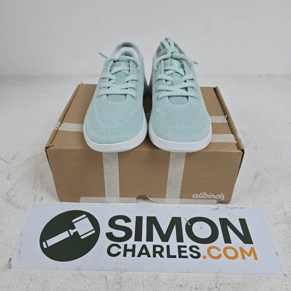 BOXED PAIR OF ALLBIRDS TREE RUNNER GO TRAINERS IN BLIZZARD - UK 5-5.5