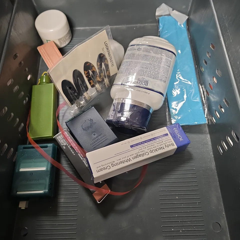 APPROXIMATEY 20 ASSORTED HEALTH AND BEAUTY PRODUCTS TO INCLUDE - ELF POWER GRIP PRIMER - BEAUTY OF JOSEON GLOW MASK - GISOU HONEY INFUSED LIP OIL - ETC - COLLECTION ONLY
