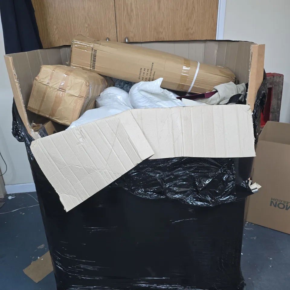 PALLET OF A LARGE QUANTITY OF ASSORTED ITEMS INCLUDING LUMPWOOD CHARCOAL AND STAND FAN