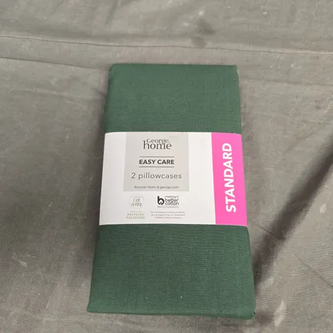 LARGE BOX OF APROX 100 ASSORTED EASY CARE PILLOW CASES