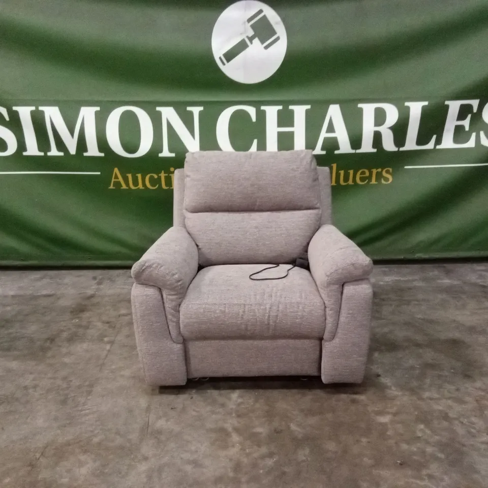 QUALITY DESIGNER ITALIAN MADE ELECTRIC RECLINER FABRIC ARMCHAIR