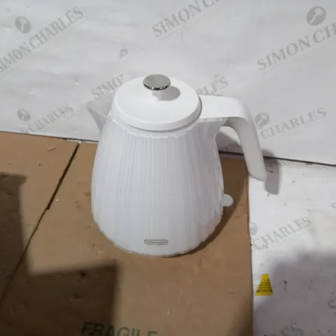 DELONGHI BALLERINA KETTLE