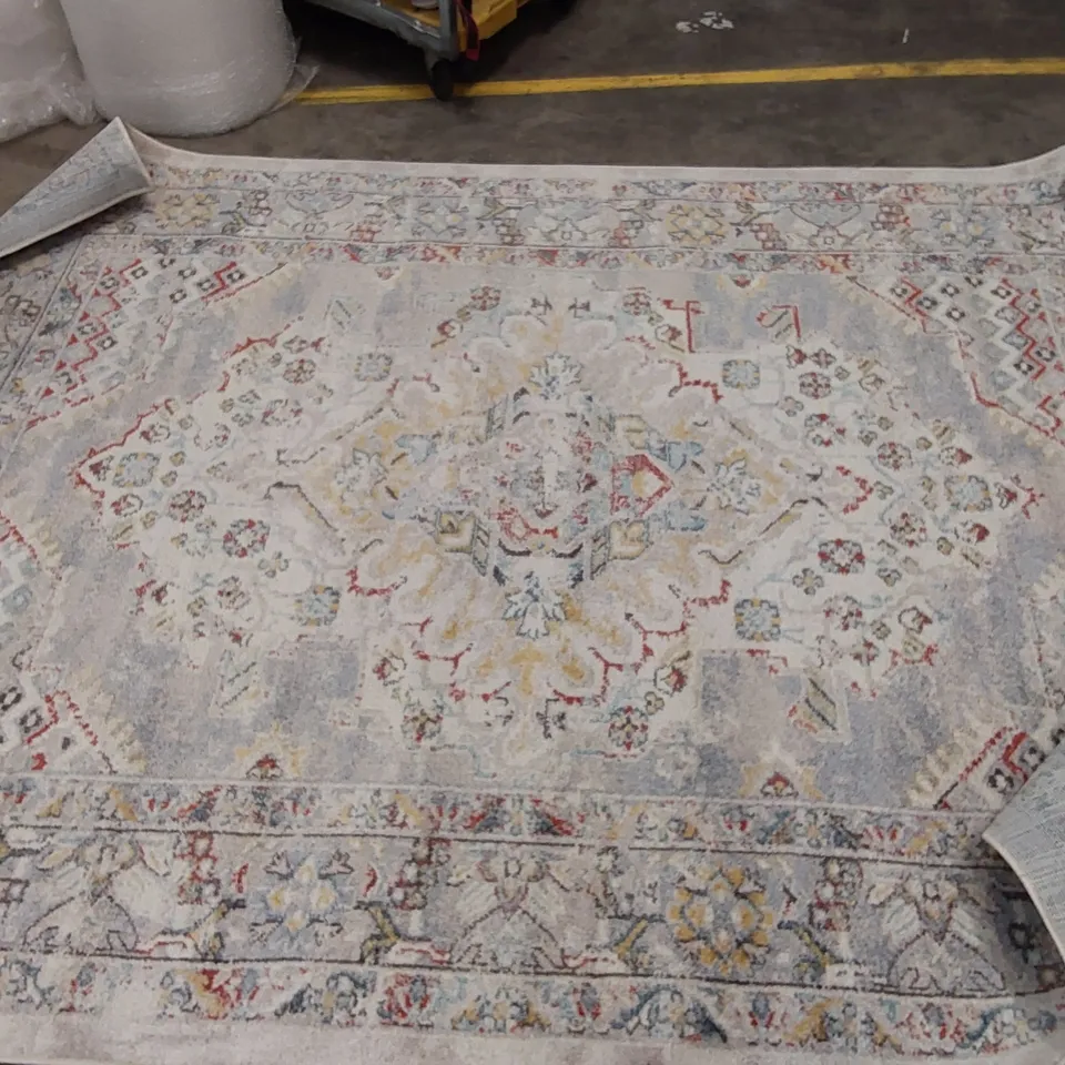 PERSIAN MACHINE WOVEN AREA RUG // 200 X 275CM