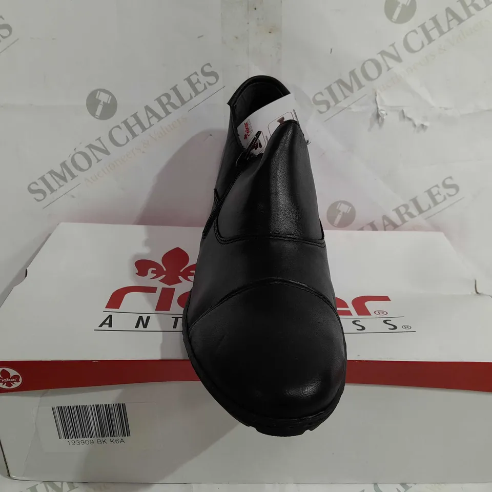 BOXED PAIR OF RIEKER SHOE BOOTS IN BLACK UK SIZE 6.5