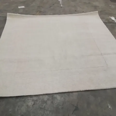 QUALITY DESIGNER AREA RUG - APPROXIMATELY 200X200CM