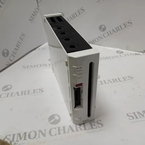 NINTENDO WII GAMES CONSOLE IN WHITE